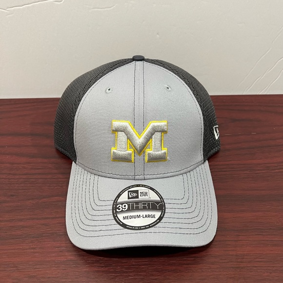New Era, 39Thirty Hat, University of Michigan Grey - Picture 1 of 7